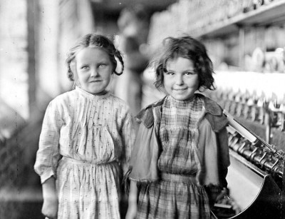 Child workers in the Tifton mill, 1909. Eddie Lou Young, one of Catherine Young's daughters, is on the right. Credit: Photo by Lewis Hine, Library of Congress