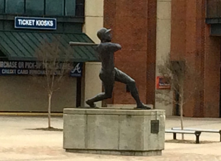 Hank Aaron statue