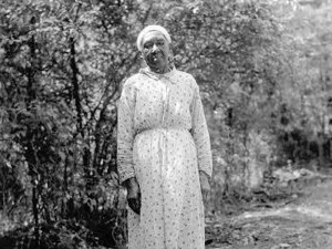 Josephine Hill, a former slave, photographed in 1937 or 1938 for the slave narrative collection, part of the Federal Writers' Project. Credit: Library of Congress, Prints and Photographs Division 