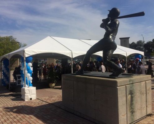 The contested statue of Hank Aaron will stay in Atlanta, rather than moving to the new Suntrust Park stadium in Cobb County. (credit: Maria Saporta)