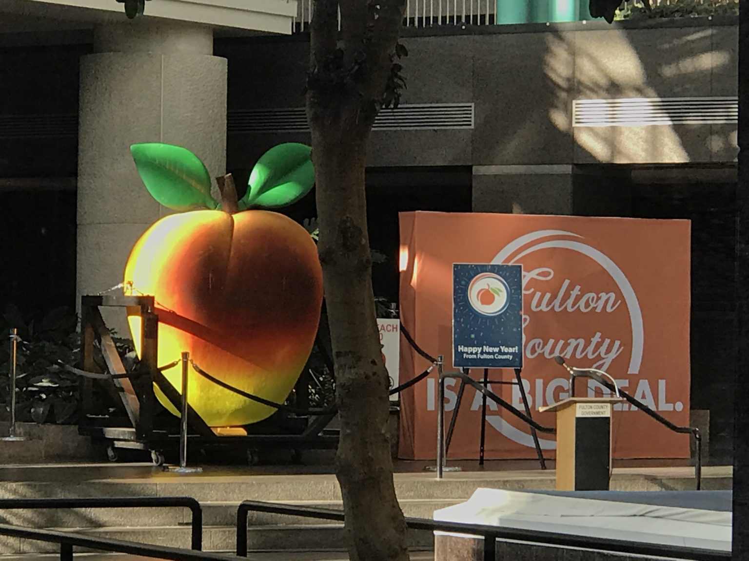 Time to revive Atlanta’s New Year’s Eve tradition at the Coke sign